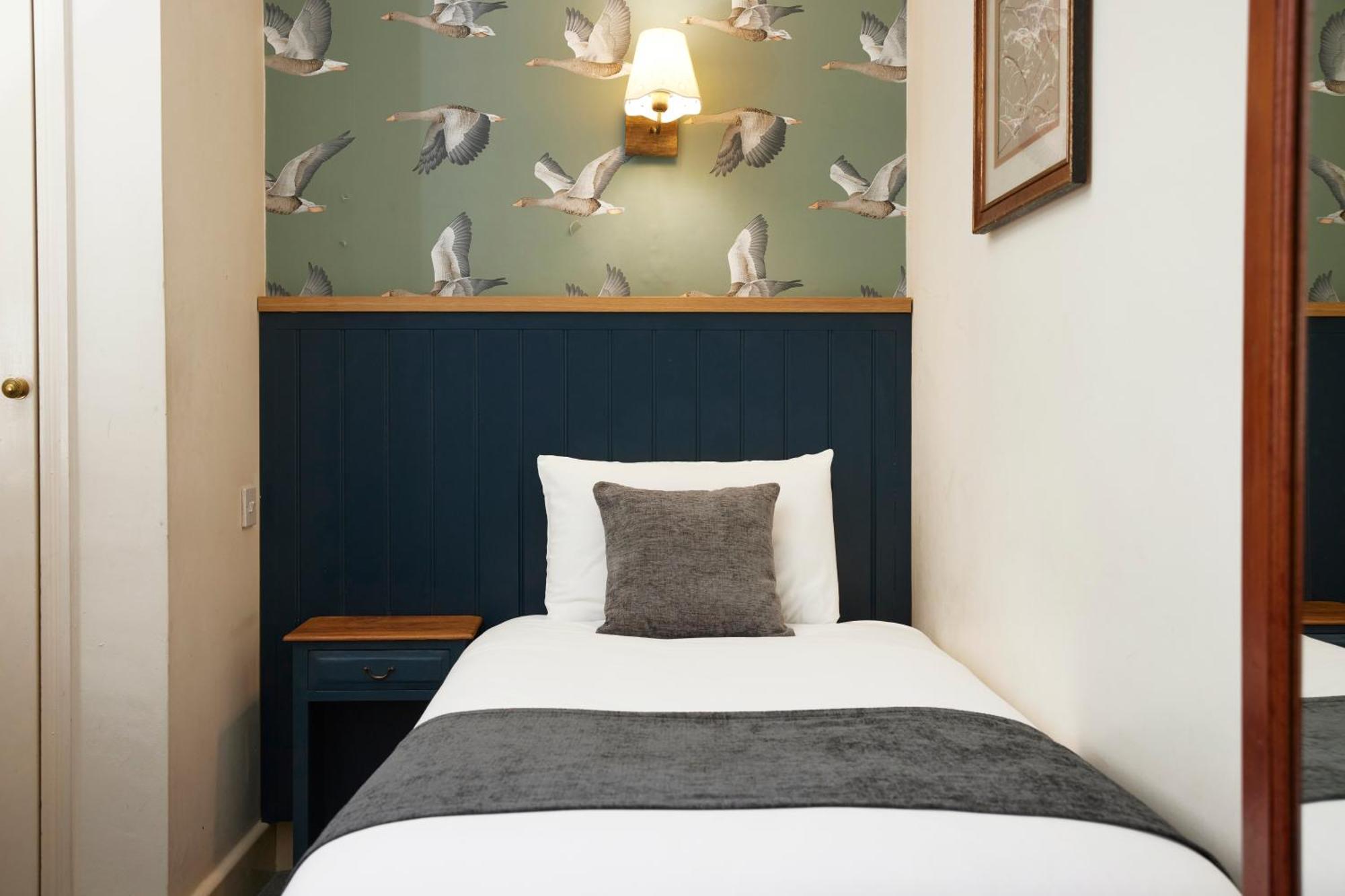Bull Hotel By Greene King Inns Long Melford Bagian luar foto