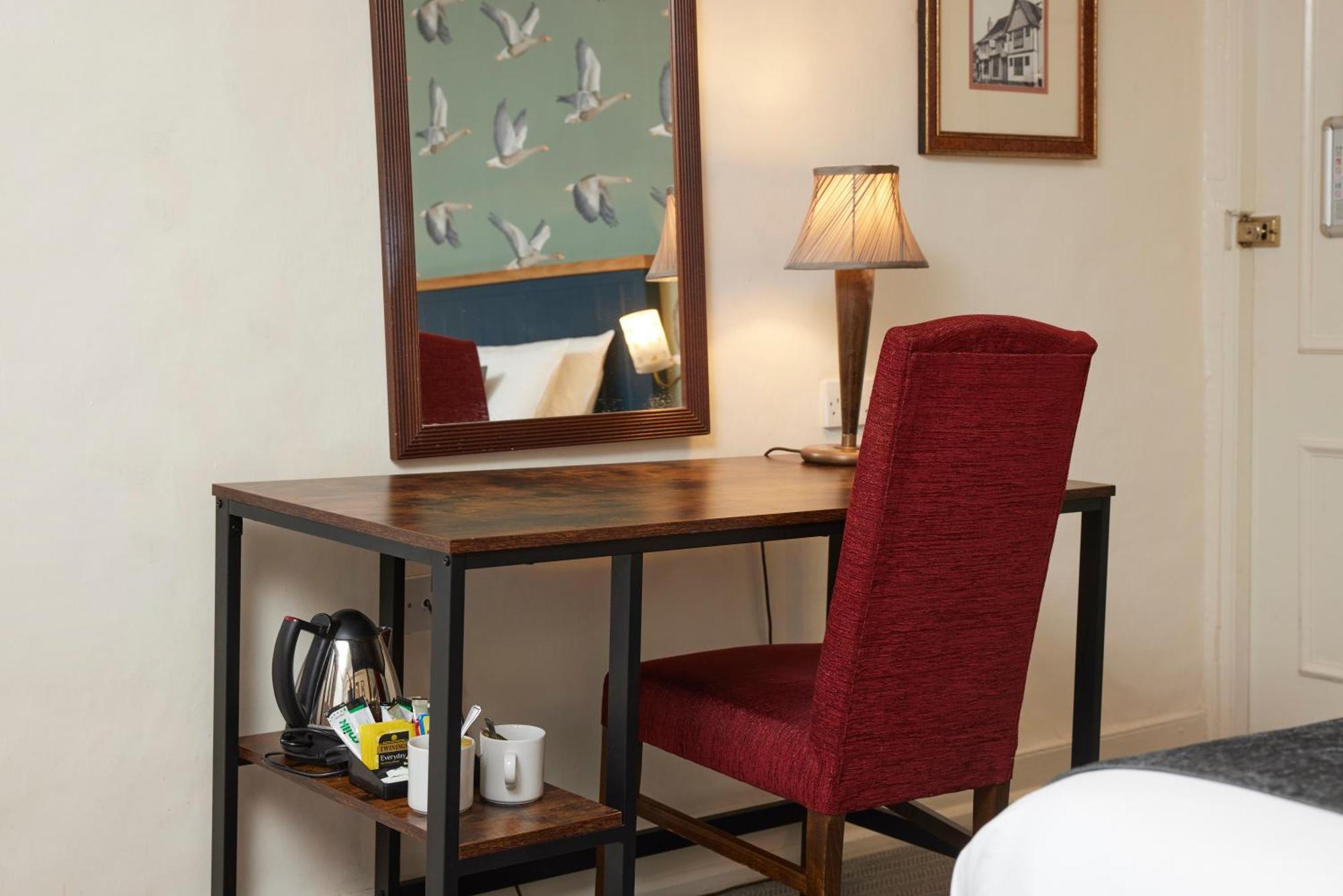 Bull Hotel By Greene King Inns Long Melford Bagian luar foto