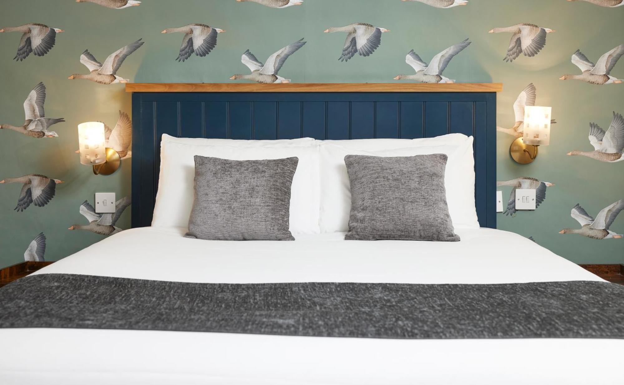 Bull Hotel By Greene King Inns Long Melford Bagian luar foto